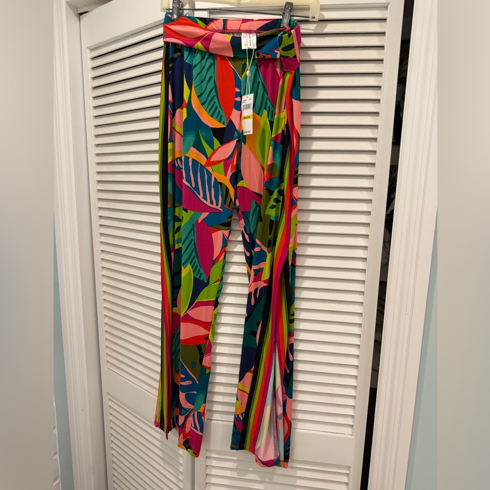 NWT Trina Turk Rainforest Floral Cover Up Swim Pants Medium M